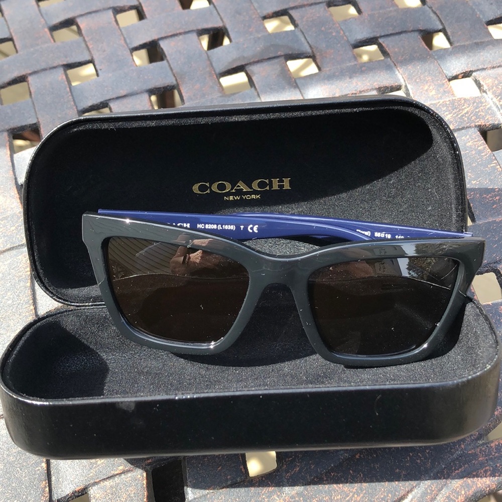 Coach Sunglasses 😎 and Case